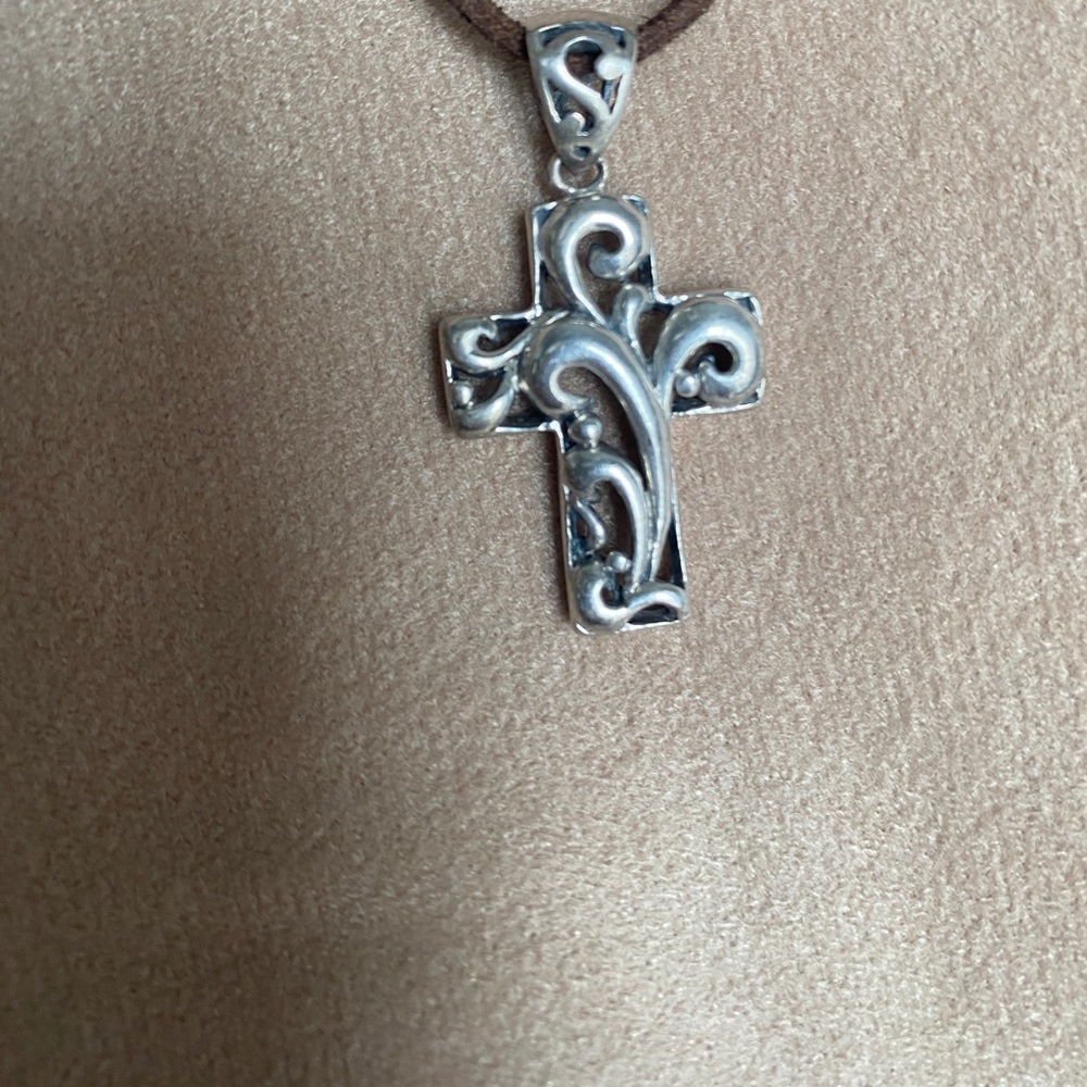 Sterling silver filigree cross necklace